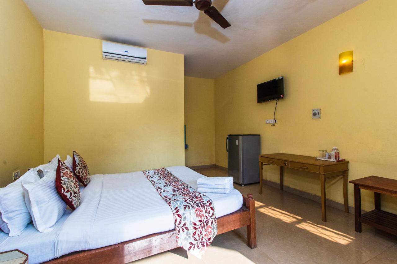 Larios Beach Holidays Resort バガ エクステリア 写真