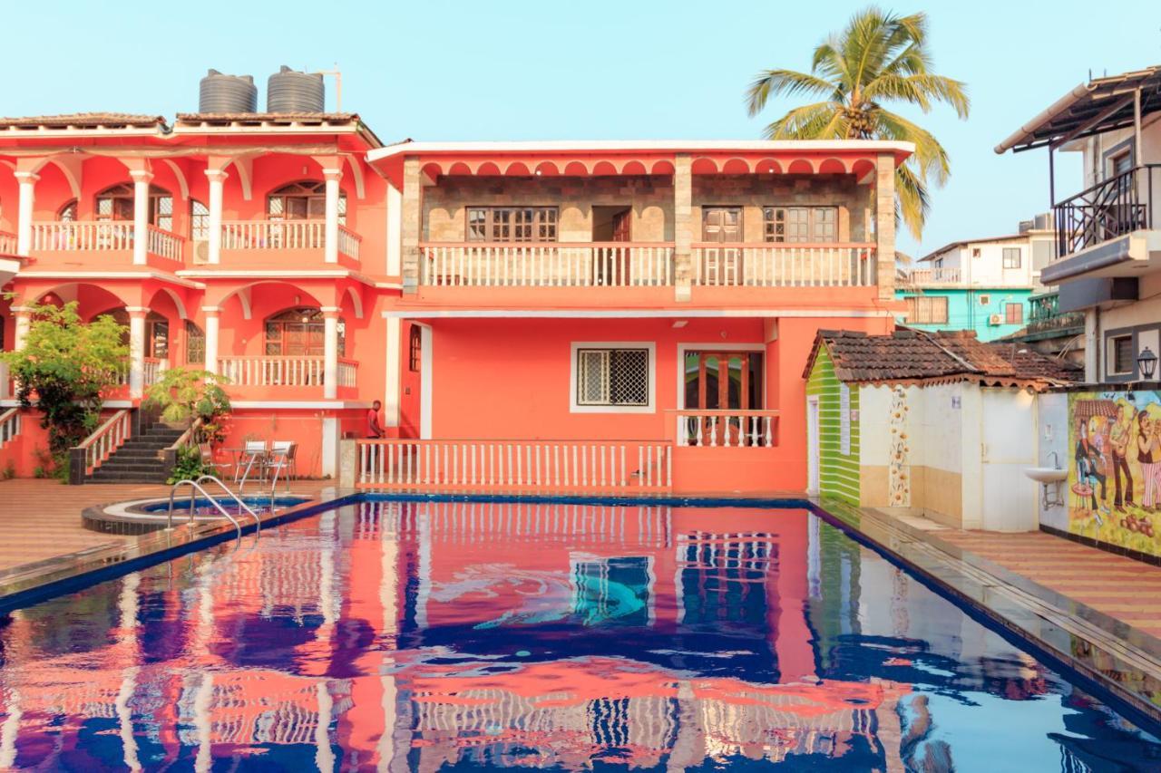 Larios Beach Holidays Resort バガ エクステリア 写真