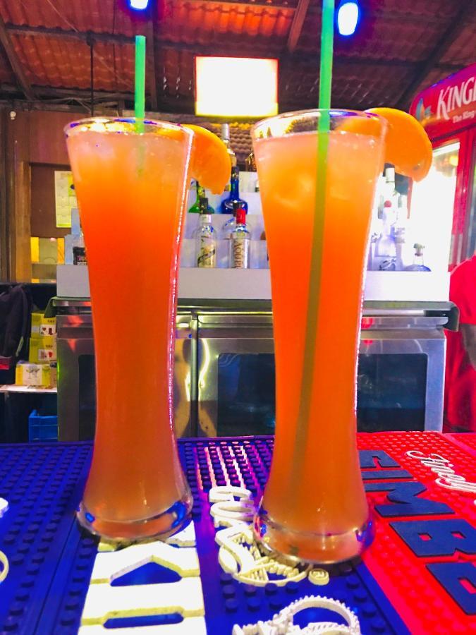 Larios Beach Holidays Resort バガ エクステリア 写真