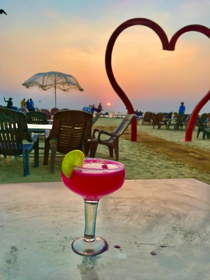 Larios Beach Holidays Resort バガ エクステリア 写真