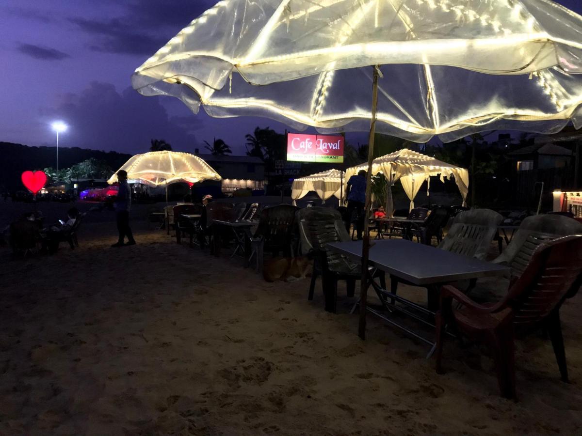 Larios Beach Holidays Resort バガ エクステリア 写真