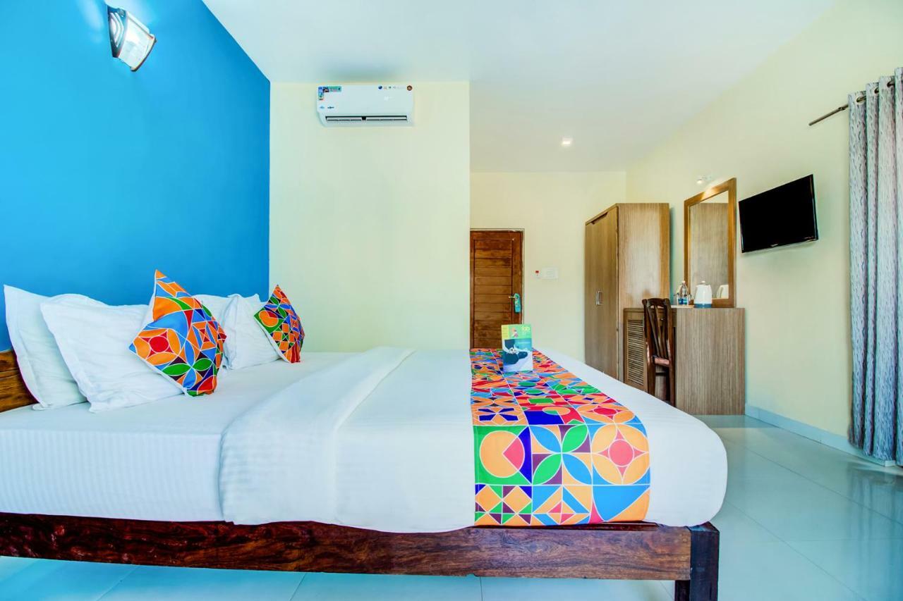 Larios Beach Holidays Resort バガ エクステリア 写真