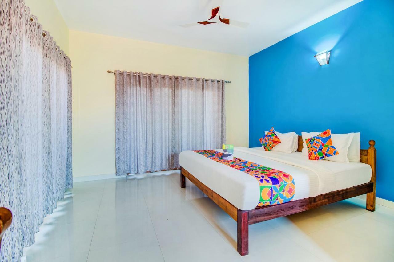 Larios Beach Holidays Resort バガ エクステリア 写真