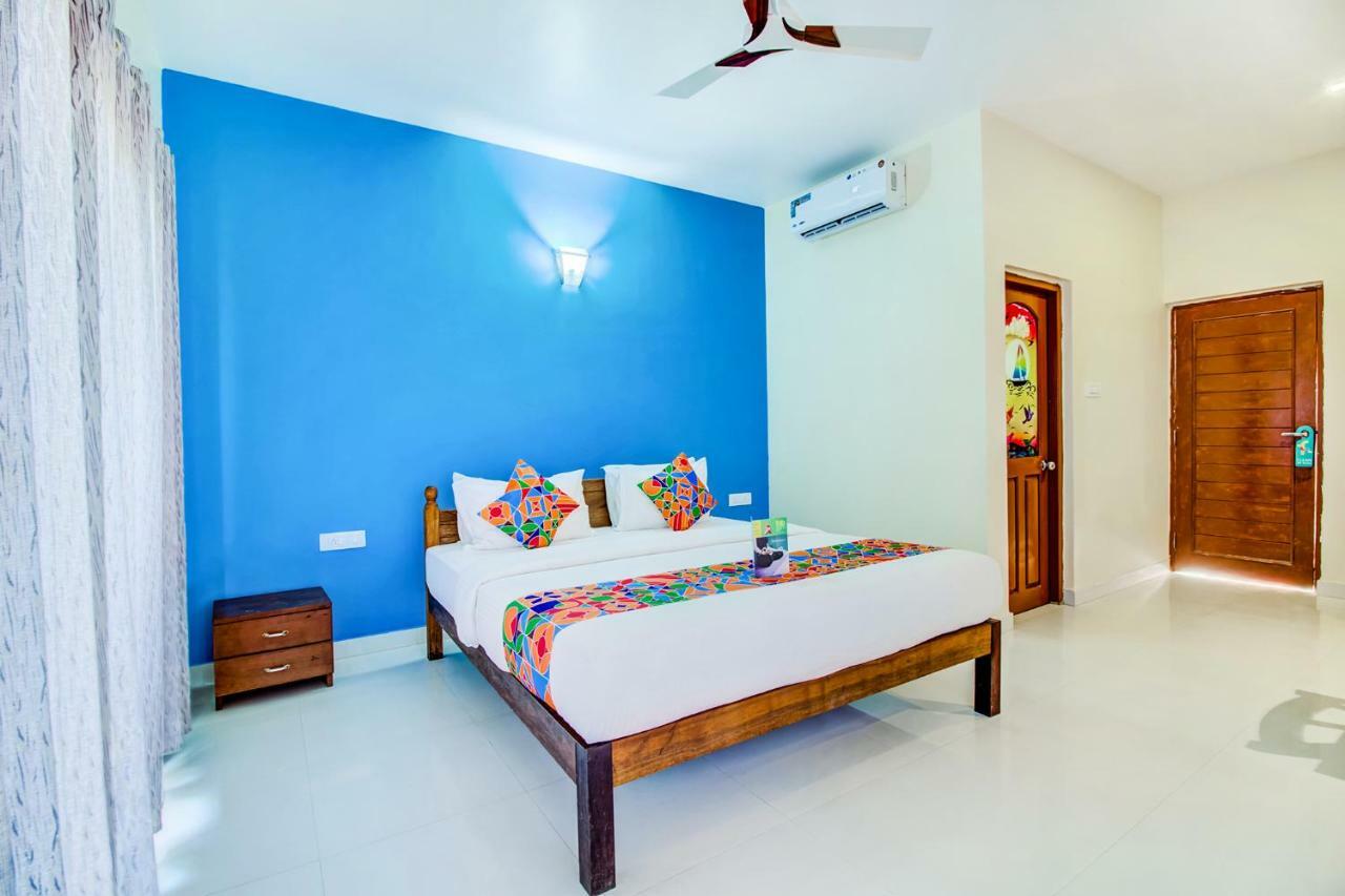 Larios Beach Holidays Resort バガ エクステリア 写真