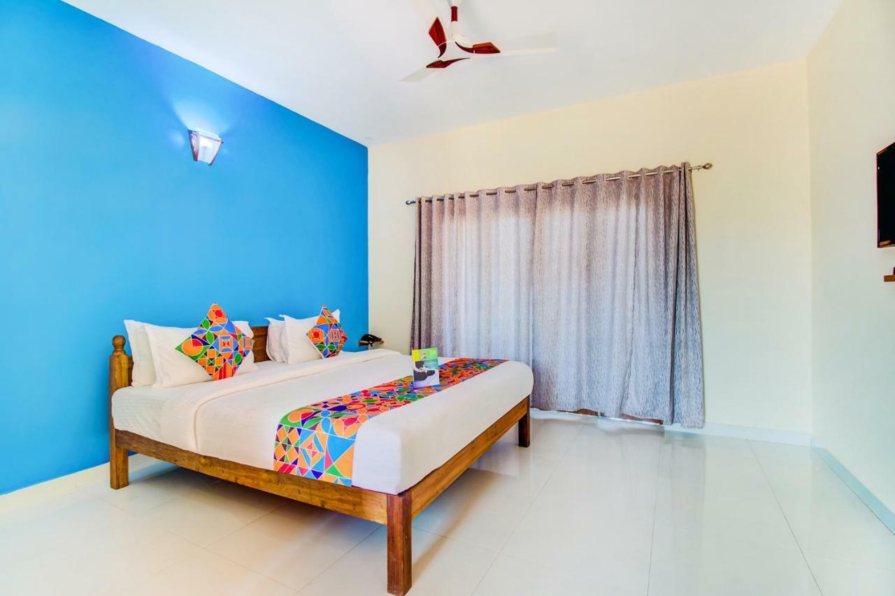 Larios Beach Holidays Resort バガ エクステリア 写真